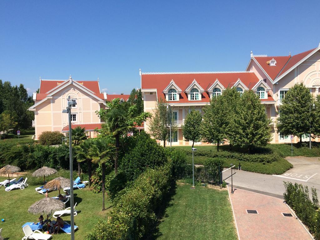 Gardaland Hotel Castelnuovo del Garda Esterno foto