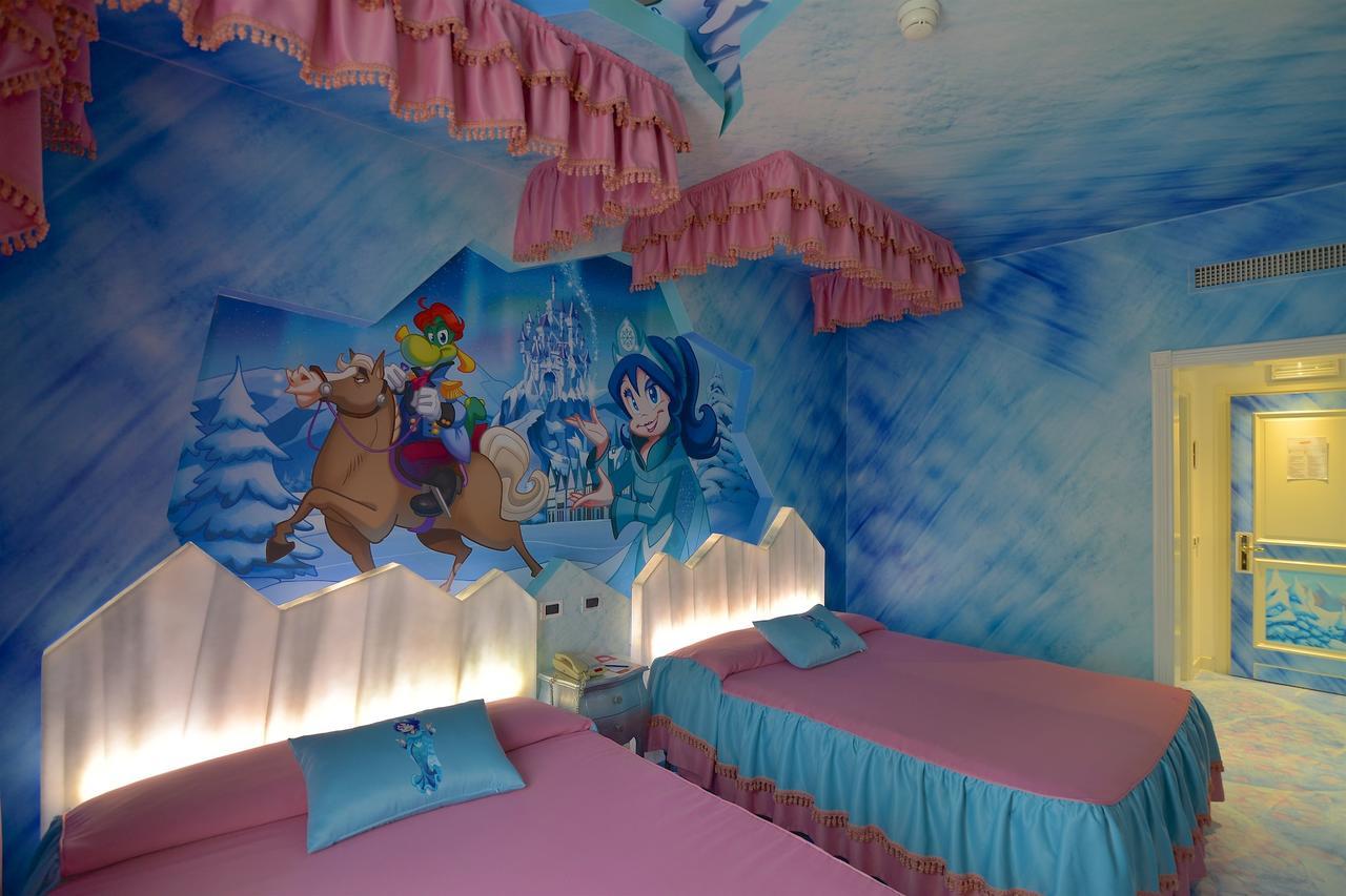 Gardaland Hotel Castelnuovo del Garda Esterno foto